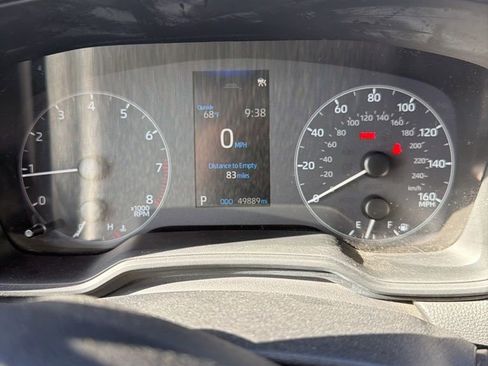 Used 2023 Toyota Corolla Cross LE image 7