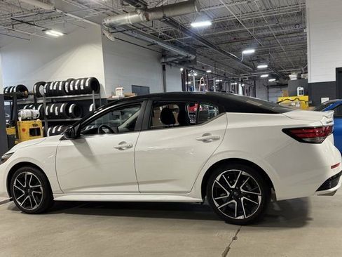 Used 2025 Nissan Sentra SR FWD image 21