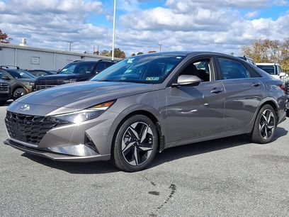 Certified 2022 Hyundai Elantra SEL w/ Convenience + Premium Package