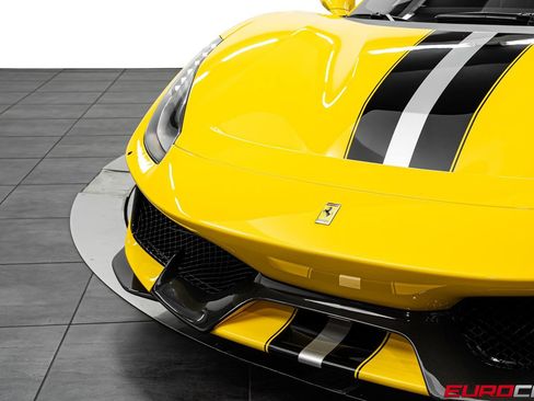 Used 2020 Ferrari 488 Pista Coupe RWD image 13