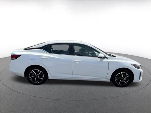 Used 2025 Nissan Sentra SV FWD image 16
