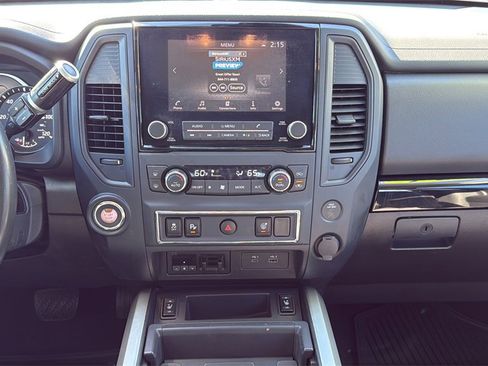 Used 2024 Nissan Titan SV w/ SV Convenience Package image 20