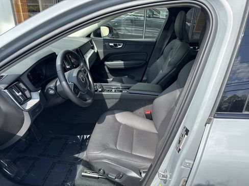 Certified 2025 Volvo XC60 B5 Plus AWD/4WD image 18