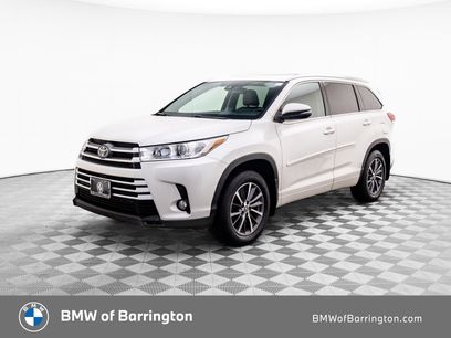 Used 2018 Toyota Highlander SE