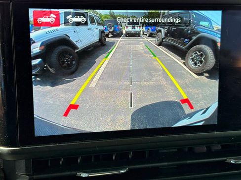 Used 2024 Jeep Wrangler Unlimited Sahara w/ Technology Group image 17