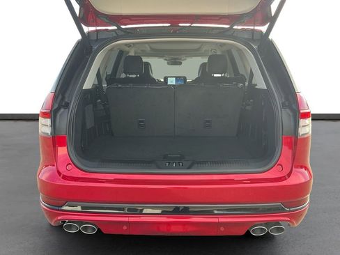 Certified 2025 Lincoln Aviator Reserve w/ Equipment Group 201A image 24