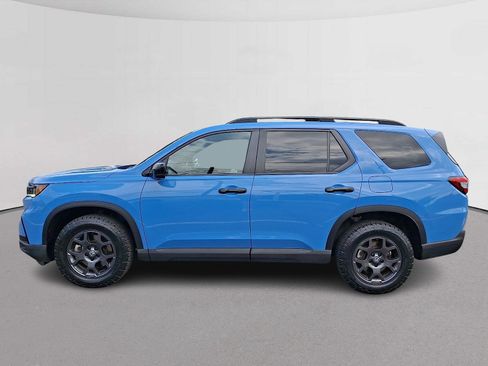Certified 2024 Honda Pilot TrailSport image 6