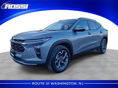 Certified 2025 Chevrolet Trax LT w/ Driver Confidence Package