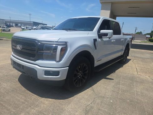 Used 2025 Ford F150 Lariat w/ Equipment Group 502A High AWD/4WD image 3