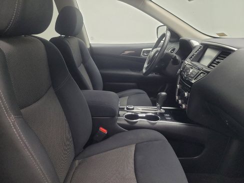 Used 2017 Nissan Pathfinder SV w/ SV Cold Weather Package AWD/4WD image 21