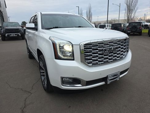 Used 2020 GMC Yukon Denali image 7