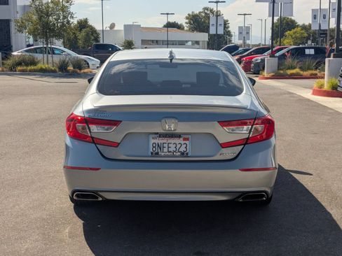 Used 2019 Honda Accord Sport image 4