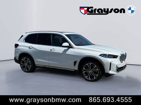 New 2026 BMW X5 xDrive50e w/ Climate Comfort Package AWD/4WD image 1