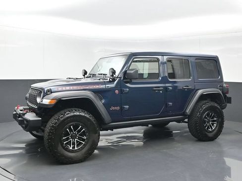 Used 2025 Jeep Wrangler Unlimited Rubicon w/ XTREMEE 35" Tire Package AWD/4WD image 2