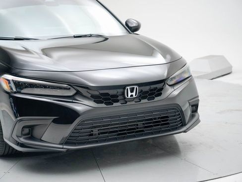 Used 2023 Honda Civic Sport image 9