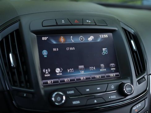 Used 2016 Buick Regal Premium FWD image 12