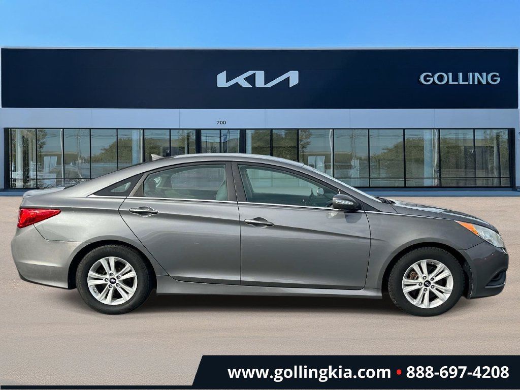 Used 2014 Hyundai Sonata GLS w/ Popular Equipment Group 2 FWD image 2