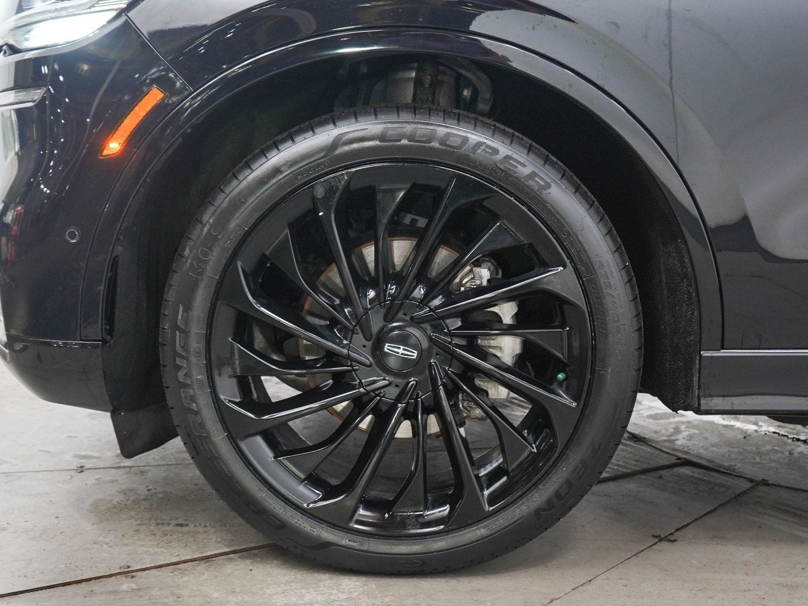 Used 2023 Lincoln Aviator Reserve w/ Equipment Group 201A AWD/4WD image 32