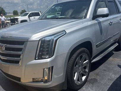 Used 2016 Cadillac Escalade Luxury