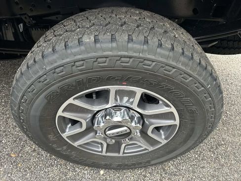 New 2026 Ford F250 Lariat w/ FX4 Off-Road Package image 9