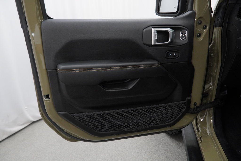 Certified 2025 Jeep Wrangler Unlimited Rubicon 392 AWD/4WD image 38