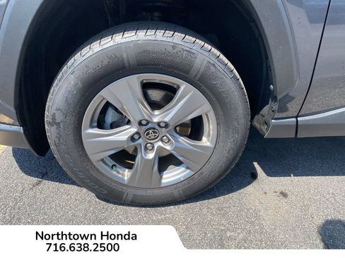 Used 2024 Toyota RAV4 XLE w/ Convenience Package AWD/4WD image 17