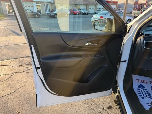 Used 2019 Chevrolet Equinox LT image 36