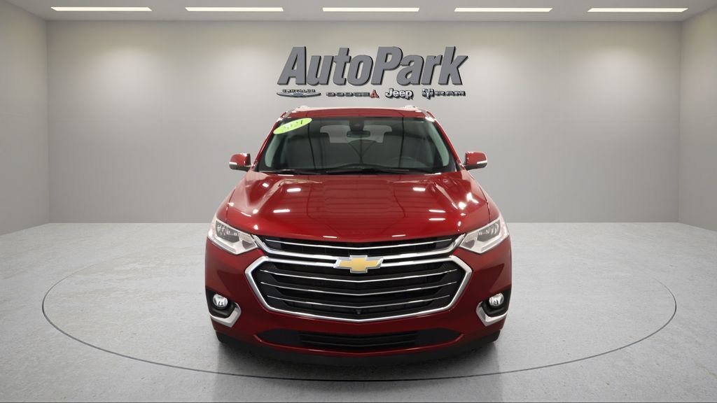Used 2021 Chevrolet Traverse Premier FWD image 2
