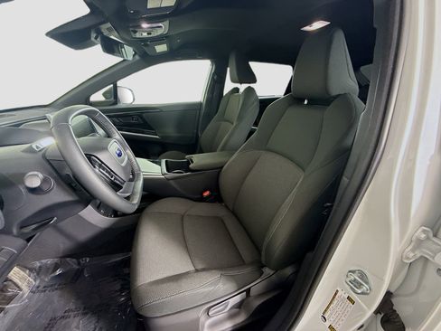 Used 2024 Subaru Solterra Premium image 22