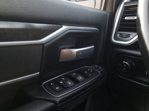 Used 2024 RAM 3500 Big Horn image 38