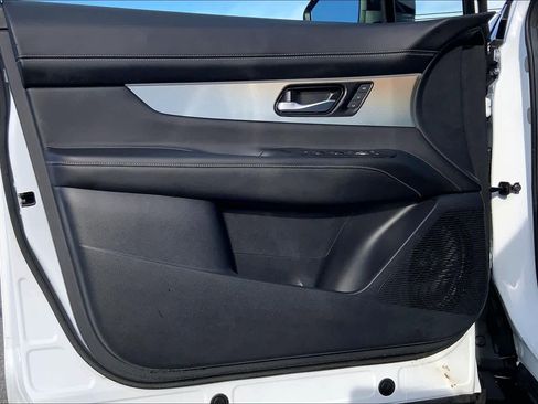 Used 2025 Nissan Murano SL image 22