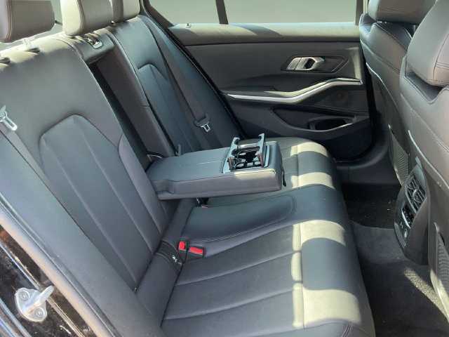 Used 2020 BMW 330i xDrive Sedan w/ Convenience Package AWD/4WD image 15