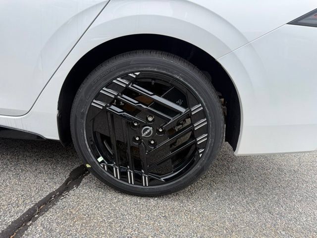 New 2026 Nissan Sentra SR w/ Floor Mat Package FWD image 14