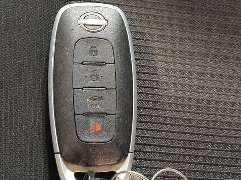 Used 2025 Nissan Sentra SV FWD image 32