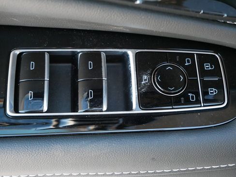 New 2026 Cadillac Optiq Sport 2 image 18