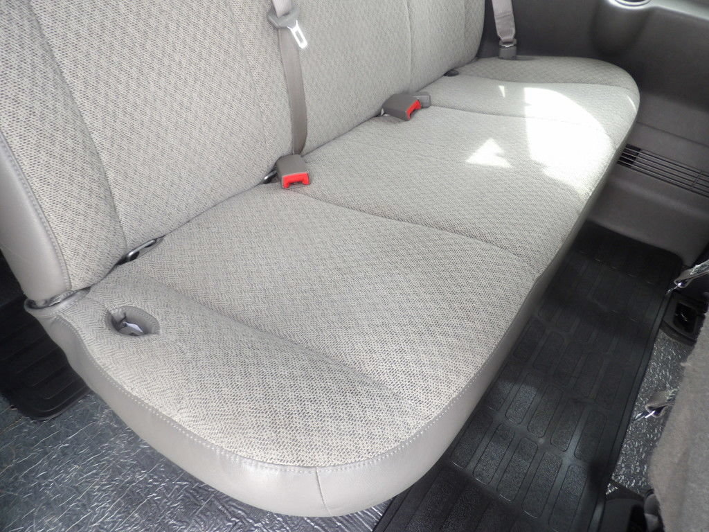 Used 2025 Chevrolet Express 3500 LT w/ LT Preferred Equipment Group RWD image 29
