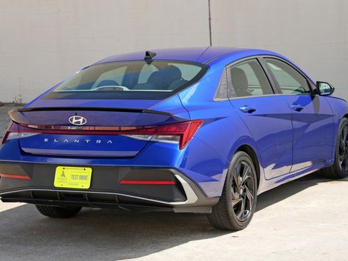 Used 2026 Hyundai Elantra SEL Sport Premium w/ Cargo Package FWD image 47