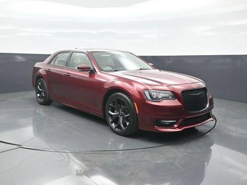 Used 2023 Chrysler 300 Touring L w/ Popular Equipment Group RWD image 1