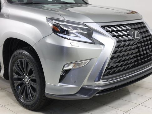Used 2023 Lexus GX 460 Luxury w/ Sport Design Package image 38