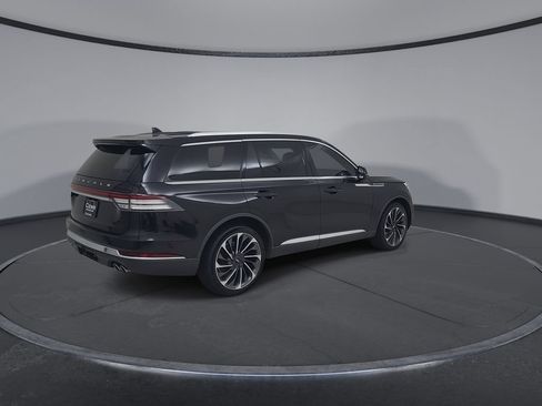 Used 2020 Lincoln Aviator Reserve w/ Equipment Group 202A AWD/4WD image 16