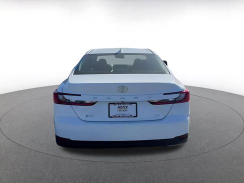 Used 2025 Toyota Camry LE image 12