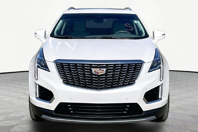 Used 2023 Cadillac XT5 Premium Luxury FWD image 2