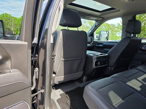 Used 2025 Chevrolet Silverado 2500 LTZ w/ LTZ Plus Package AWD/4WD image 19