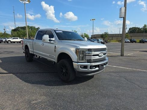 Used 2017 Ford F250 Lariat AWD/4WD image 1