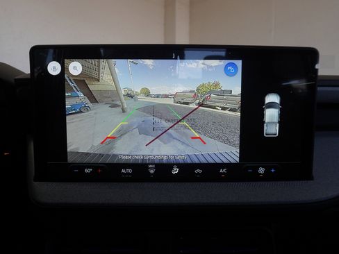 New 2025 Ford Maverick XLT image 32