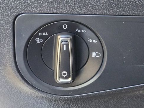 Used 2024 Volkswagen Tiguan SEL R-Line image 24