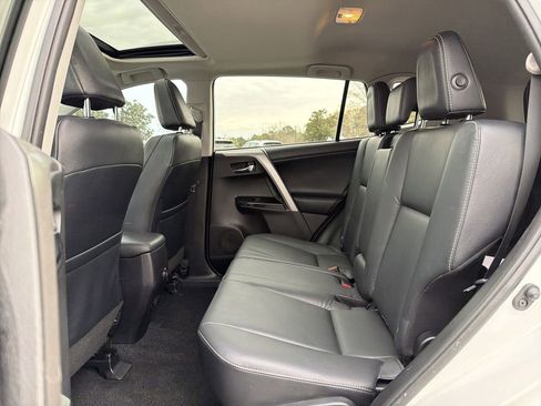 Used 2016 Toyota RAV4 Limited image 14