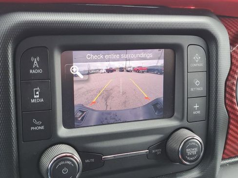Used 2021 Jeep Gladiator Sport w/ Trailer Tow Package AWD/4WD image 8