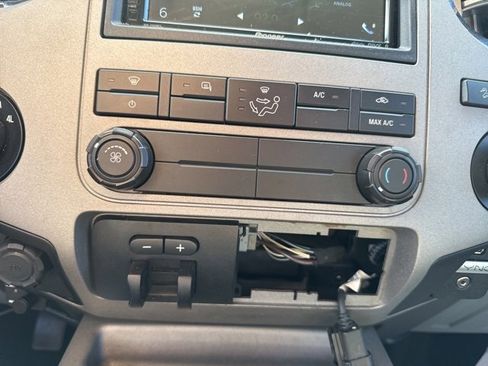 Used 2016 Ford F250 XLT w/ FX4 Off-Road Package image 16