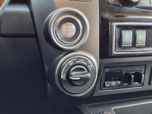 Used 2017 Nissan Titan Platinum Reserve image 19